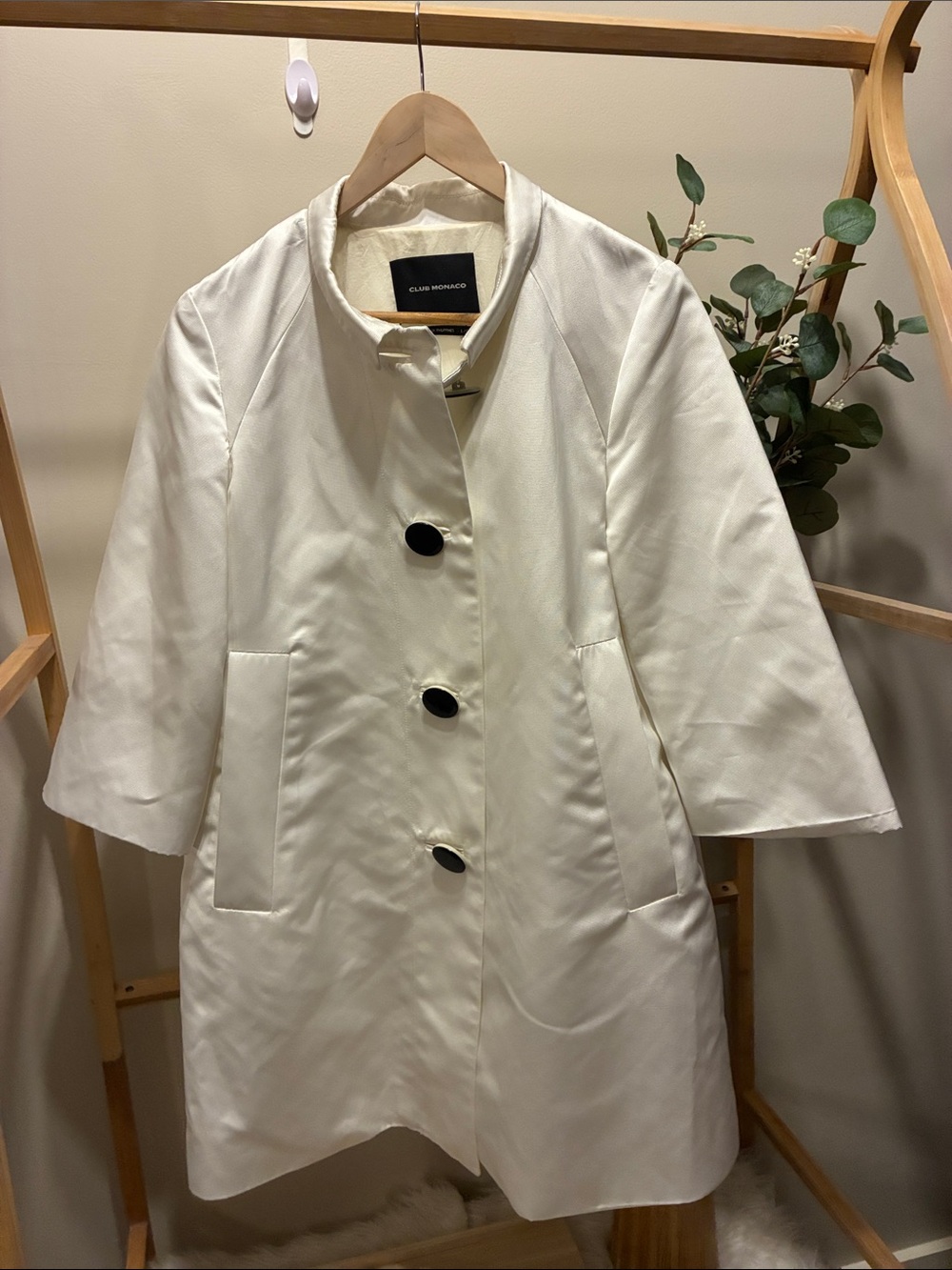 Club Monaco Cream Three-Quarter Sleeve Coat with Black Buttons